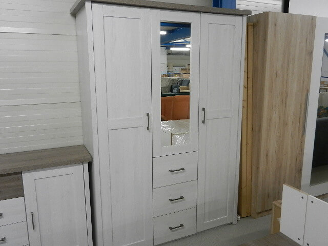 Kleiderschrank LUCA